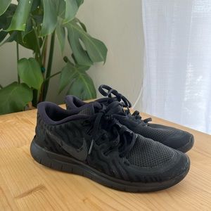 Black Nike Running Shoes